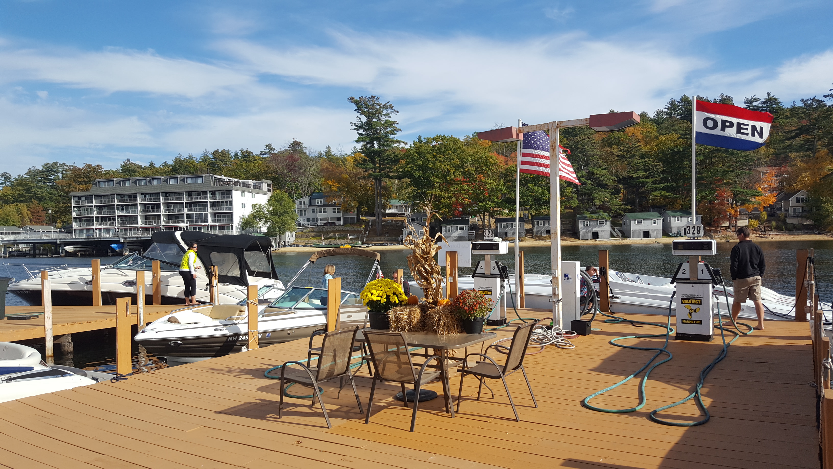 102217 2pm 3 gas customers lined up at a time. Bring them on!! We’ll